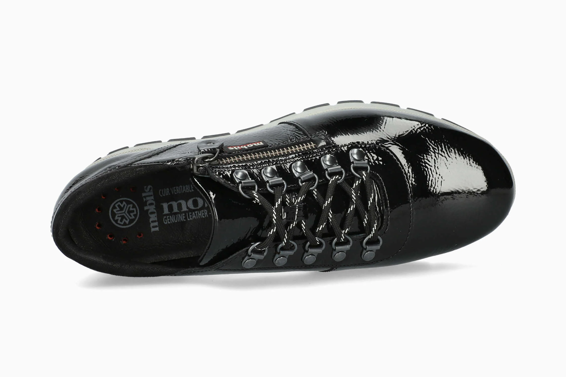 Gwenn - Black - Image 3