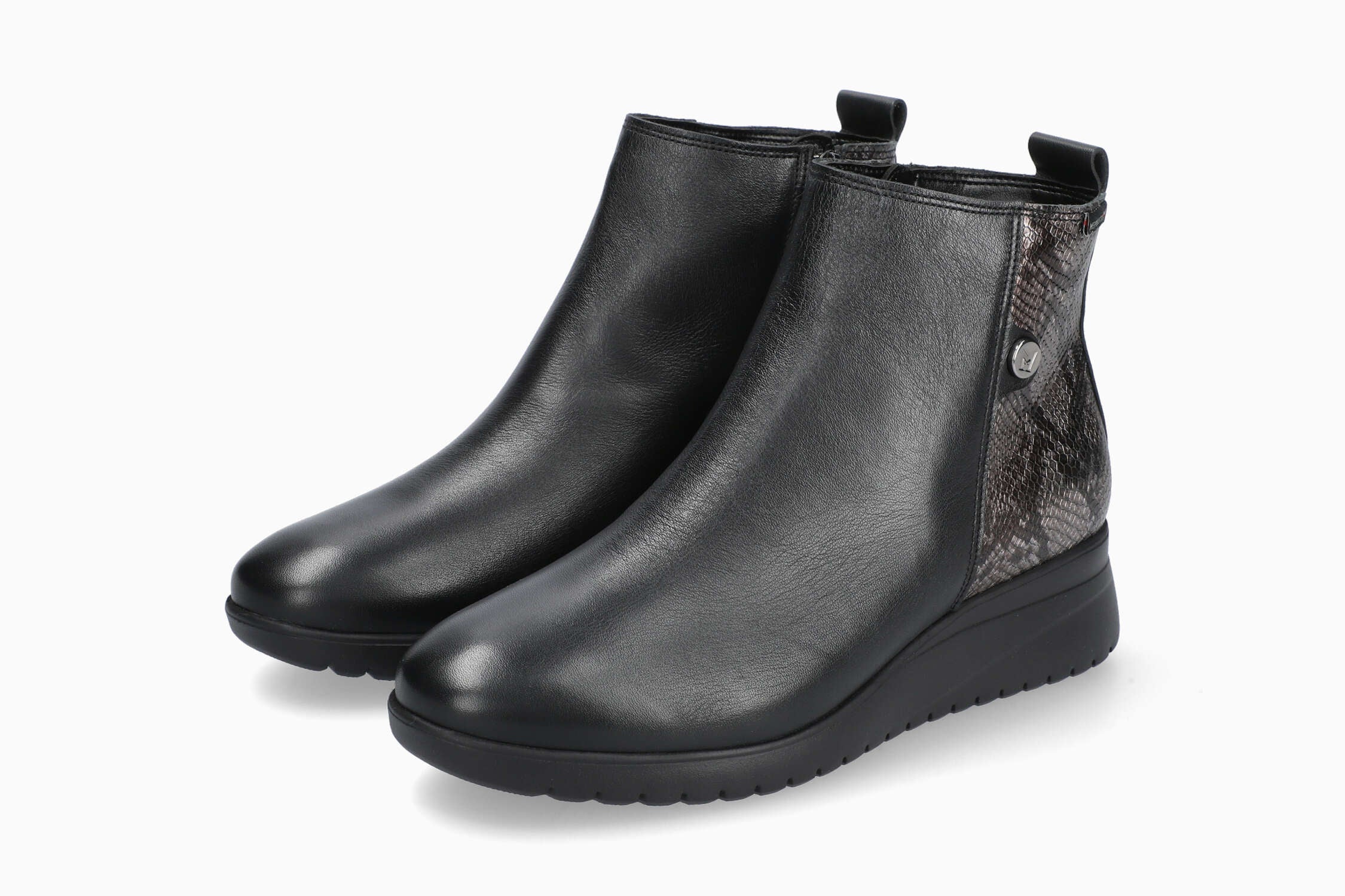 Ittoria - Black - Image 2